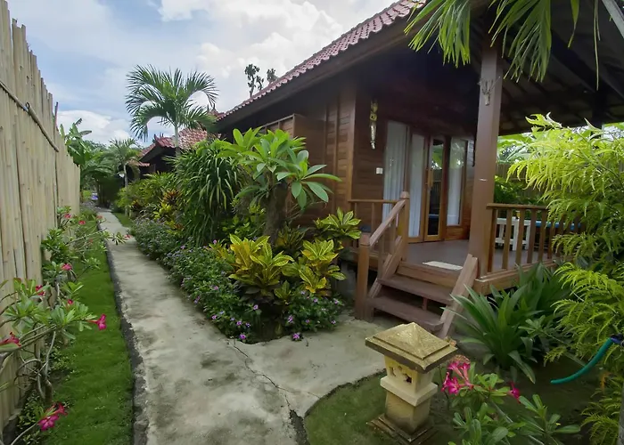 Amora Hut's Nusa Lembongan