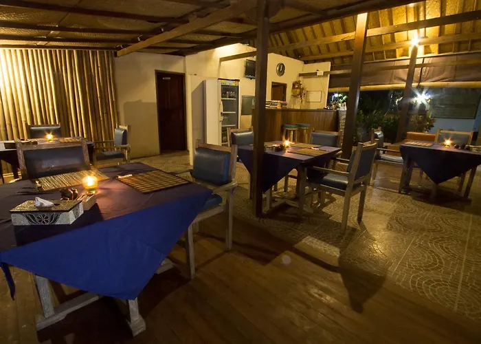 Amora Hut's 3*